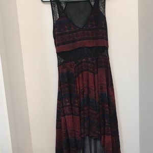 Ecote urban outfitter boho lace burgundy hi low